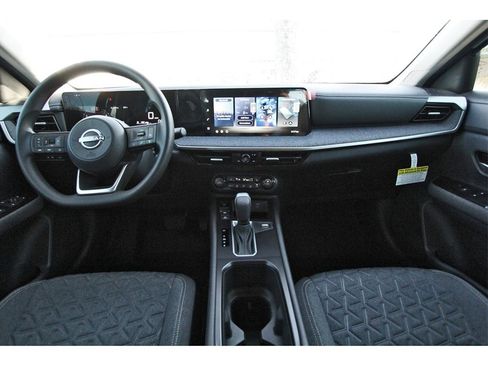 New 2026 Nissan Kicks SV w/ SV Premium Package image 9