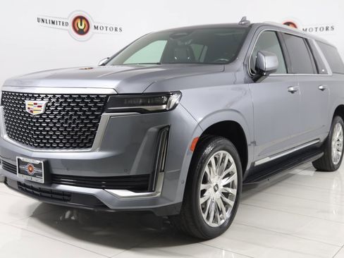 Used 2022 Cadillac Escalade ESV Premium Luxury image 5