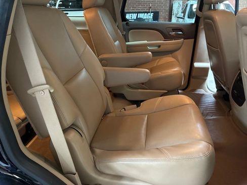Used 2012 Chevrolet Tahoe LTZ AWD/4WD image 30