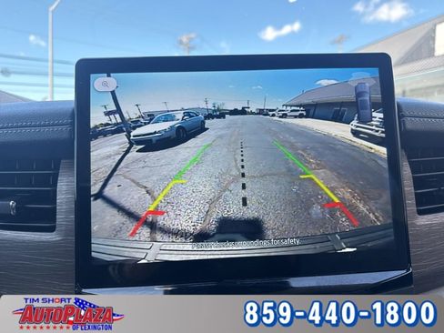 Used 2023 Ford Expedition Limited AWD/4WD image 6