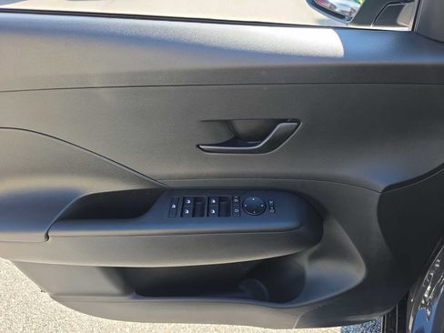 New 2025 Hyundai Kona SEL image 18