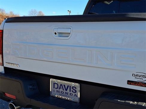 Certified 2025 Honda Ridgeline TrailSport+ image 33