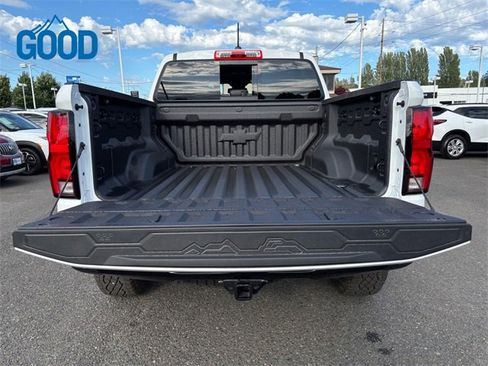 New 2025 Chevrolet Colorado ZR2 w/ Off-Road Front Bumper Package image 29