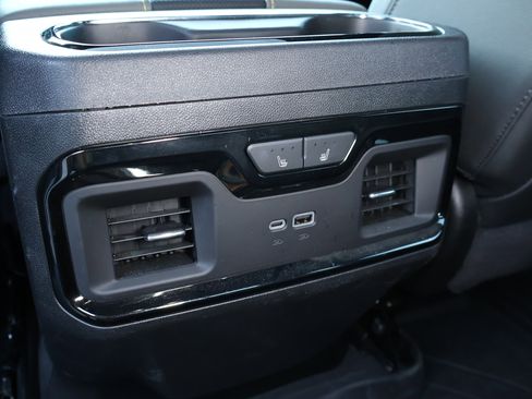 Certified 2024 Chevrolet Silverado 2500 ZR2 w/ Technology Package image 28