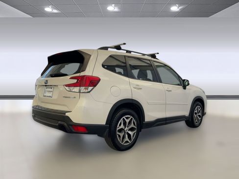 Used 2021 Subaru Forester Premium w/ Popular Package #1 image 9