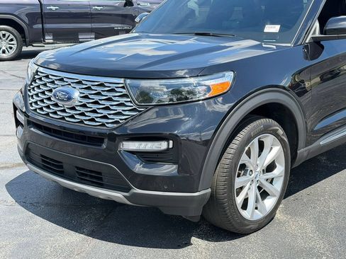 Used 2023 Ford Explorer Platinum w/ Technology Package AWD/4WD image 4