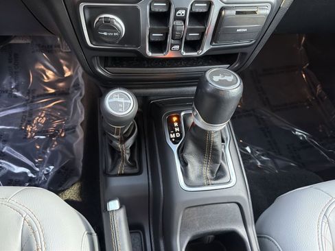 Used 2021 Jeep Wrangler Unlimited Sahara image 22