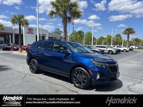 Used 2022 Chevrolet Equinox RS FWD image 1