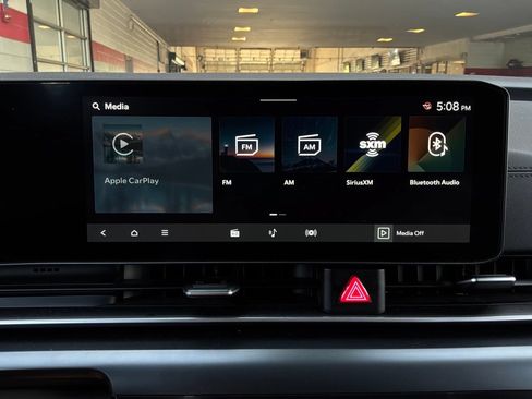 Used 2026 Kia Carnival FWD image 34