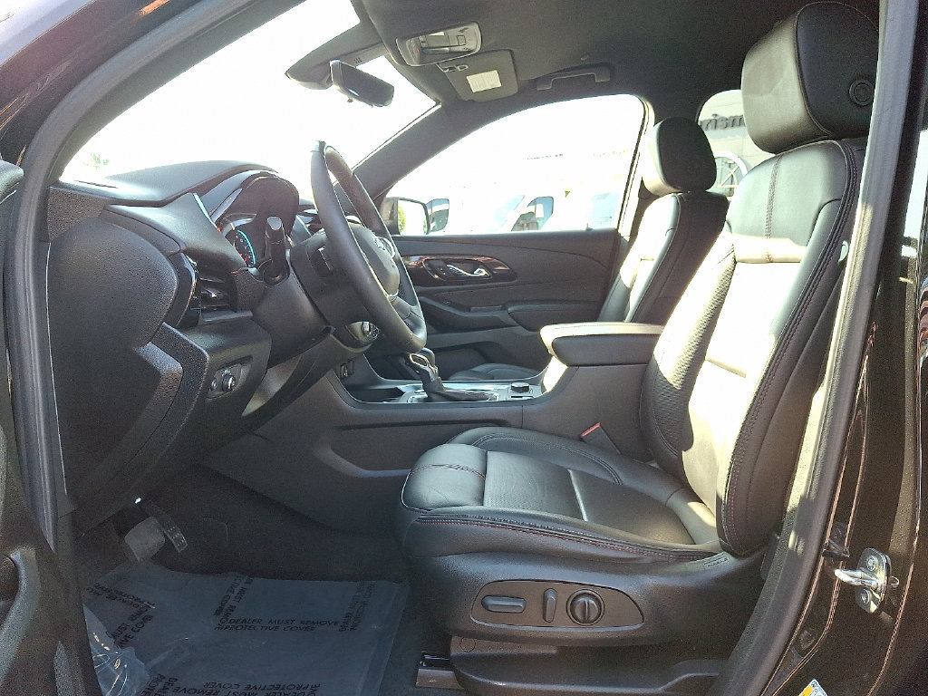 Used 2023 Chevrolet Traverse RS AWD/4WD image 14