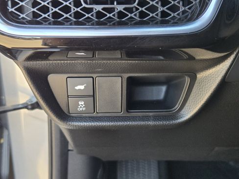 Certified 2025 Acura ADX Base image 31