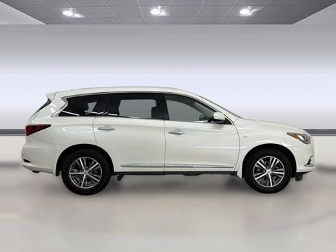 Used 2020 INFINITI QX60 Luxe w/ Essential Package FWD image 8