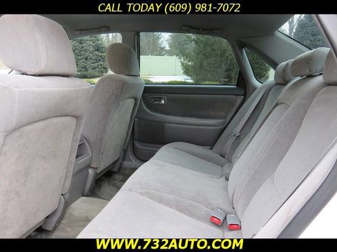 Used 2000 Toyota Avalon XL image 9