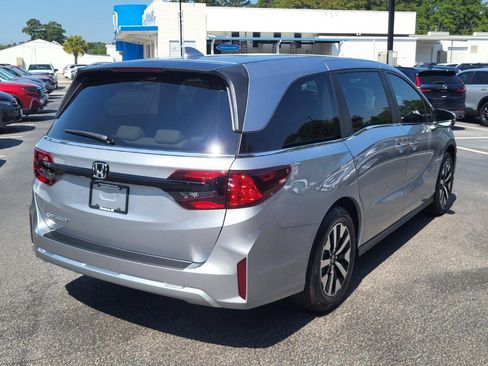New 2026 Honda Odyssey EX-L image 2