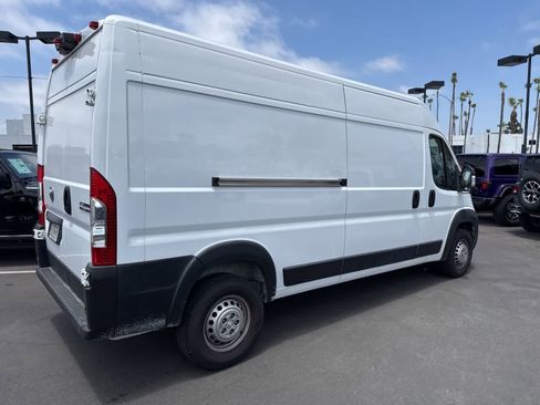 Used 2024 RAM ProMaster 2500 w/ Convenience Group FWD image 9