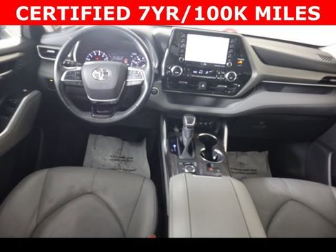 Used 2020 Toyota Highlander Limited image 23