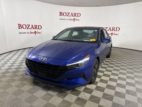 Used 2021 Hyundai Elantra SEL w/ Convenience Package FWD image 4