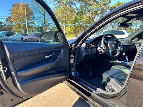 Used 2015 BMW M3 image 25