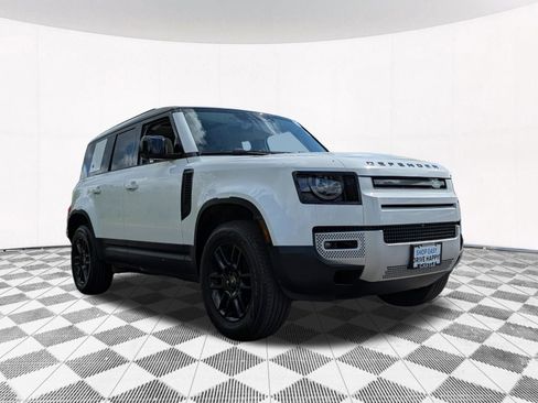 Used 2024 Land Rover Defender 110 S AWD/4WD image 12