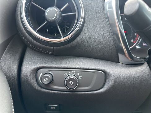 Certified 2023 Chevrolet Blazer LT w/ Convenience Package image 19