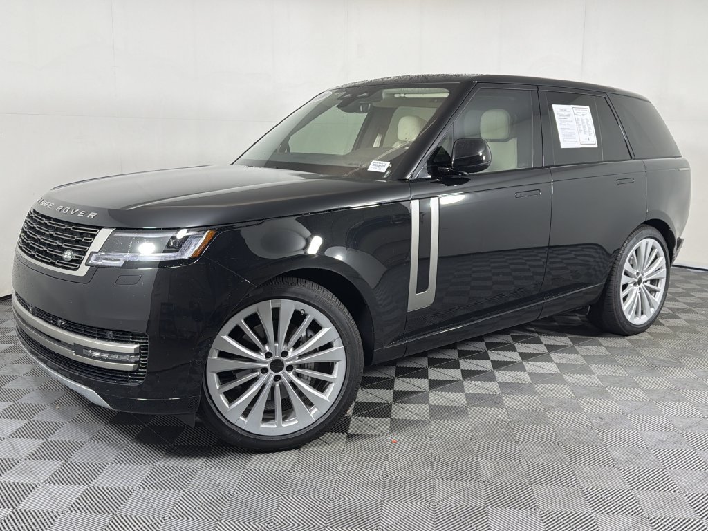 Used 2026 Land Rover Range Rover SE AWD/4WD image 1