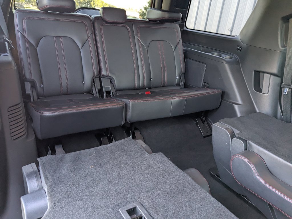 Used 2023 Ford Expedition Limited AWD/4WD image 35