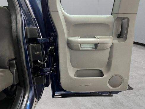 Used 2012 GMC Sierra 3500 W/T w/ Snow Plow Prep Package image 27