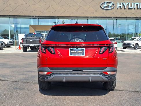 Certified 2022 Hyundai Tucson Limited w/ Cargo Package AWD/4WD image 4