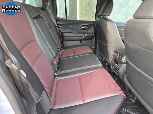 Used 2025 Honda Ridgeline Black Edition image 15