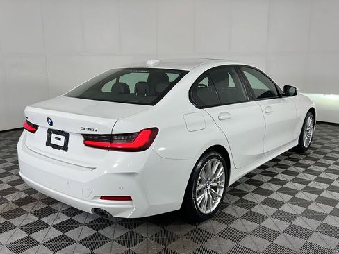 Used 2023 BMW 330i xDrive Sedan w/ Convenience Package AWD/4WD image 5