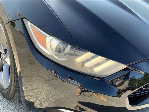 Used 2016 Ford Mustang Coupe RWD image 25