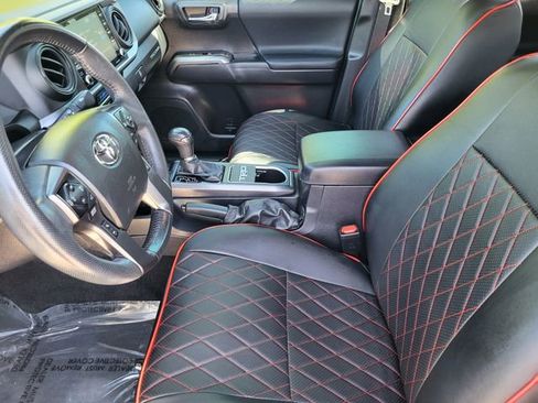 Used 2023 Toyota Tacoma TRD Off-Road image 18