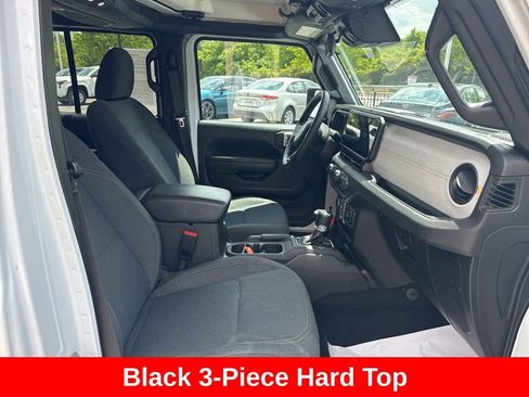 Used 2025 Jeep Wrangler Unlimited Sport AWD/4WD image 21