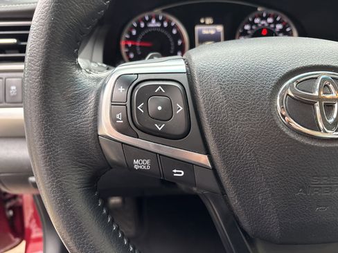 Used 2015 Toyota Camry XSE image 19
