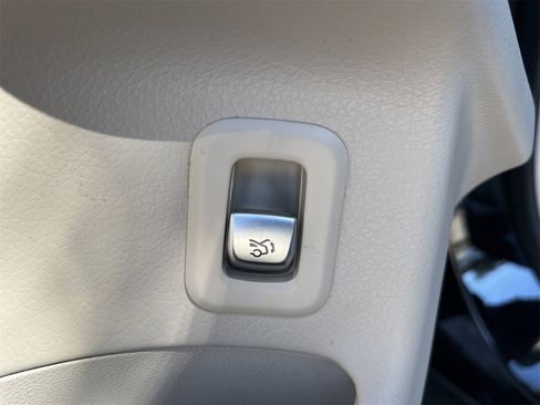 Used 2022 Mercedes-Benz GLC 300 image 24