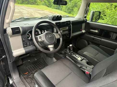 Used 2007 Toyota FJ Cruiser 4WD image 16