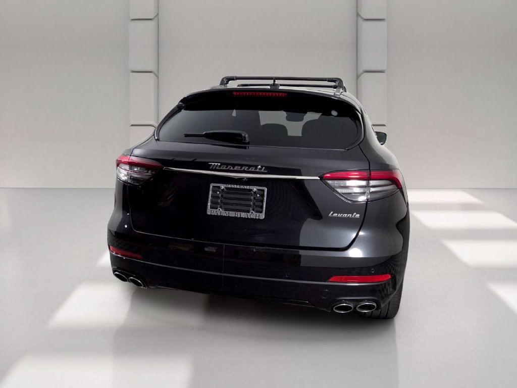 Used 2024 Maserati Levante GT Ultima AWD/4WD image 5