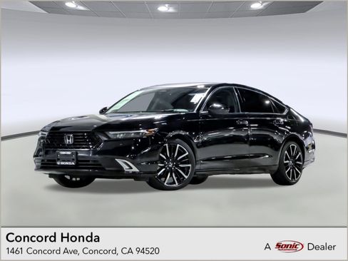 Used 2024 Honda Accord Touring image 1