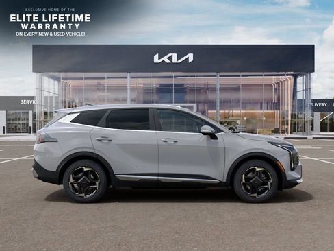 New 2026 Kia Sportage EX FWD image 8