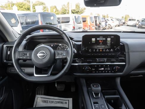 Used 2023 Nissan Pathfinder SL w/ SL Premium Package AWD/4WD image 20