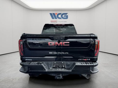 Used 2024 GMC Sierra 2500 AT4X AWD/4WD image 5