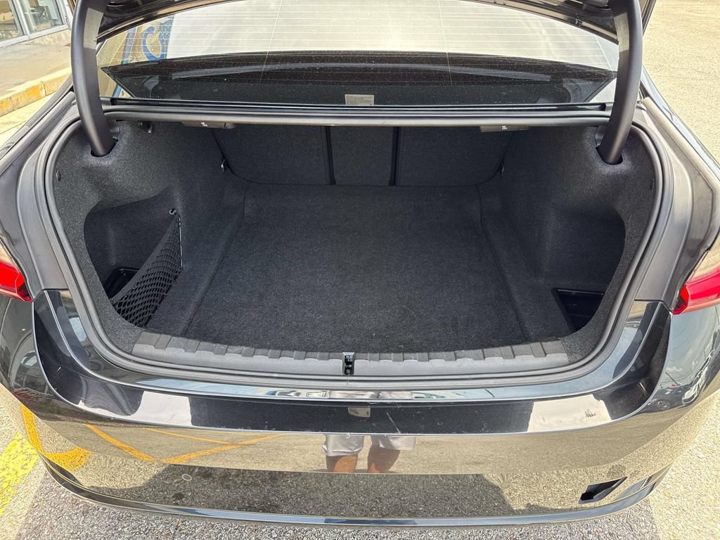 Used 2024 BMW 330i Sedan RWD image 8