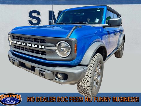 Used 2023 Ford Bronco Black Diamond image 1