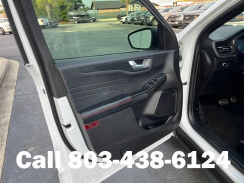 Used 2023 Ford Escape ST-Line w/ Tech Pack #1 FWD image 5