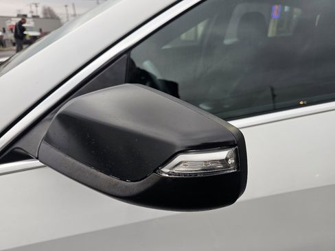 Used 2018 Chevrolet Malibu LT image 10