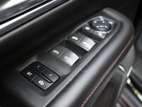 Used 2022 Chevrolet Suburban RST w/ Sport Performance Package image 24