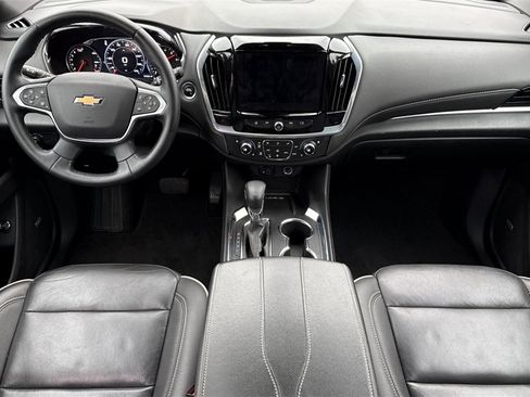 Used 2023 Chevrolet Traverse Premier image 20
