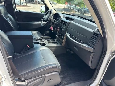 Used 2012 Jeep Liberty Sport AWD/4WD image 26