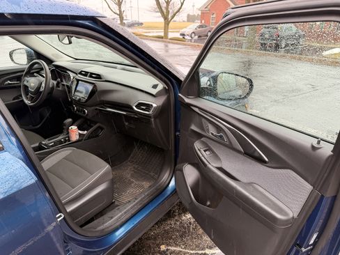 Used 2021 Chevrolet TrailBlazer LT w/ Convenience Package image 14