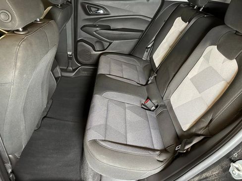 Used 2025 Chevrolet Trax LS w/ LS Convenience Package image 20